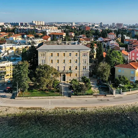 The Big Blue - 3br Loft Zadar