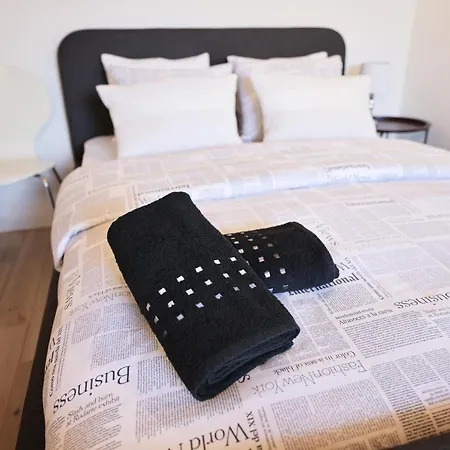 The Big Blue - 3br Loft Apartment *